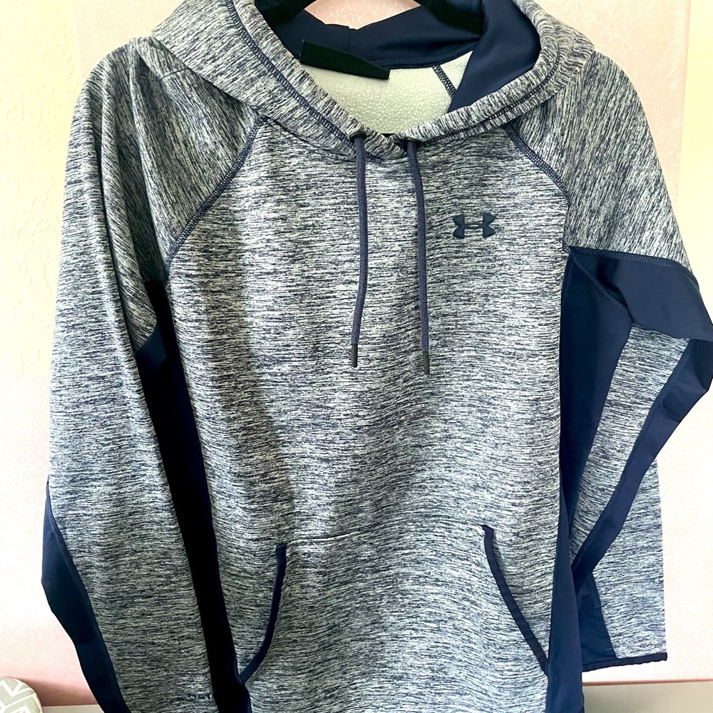 Under Amour Cold Gear Fleece Hoodie (L)
